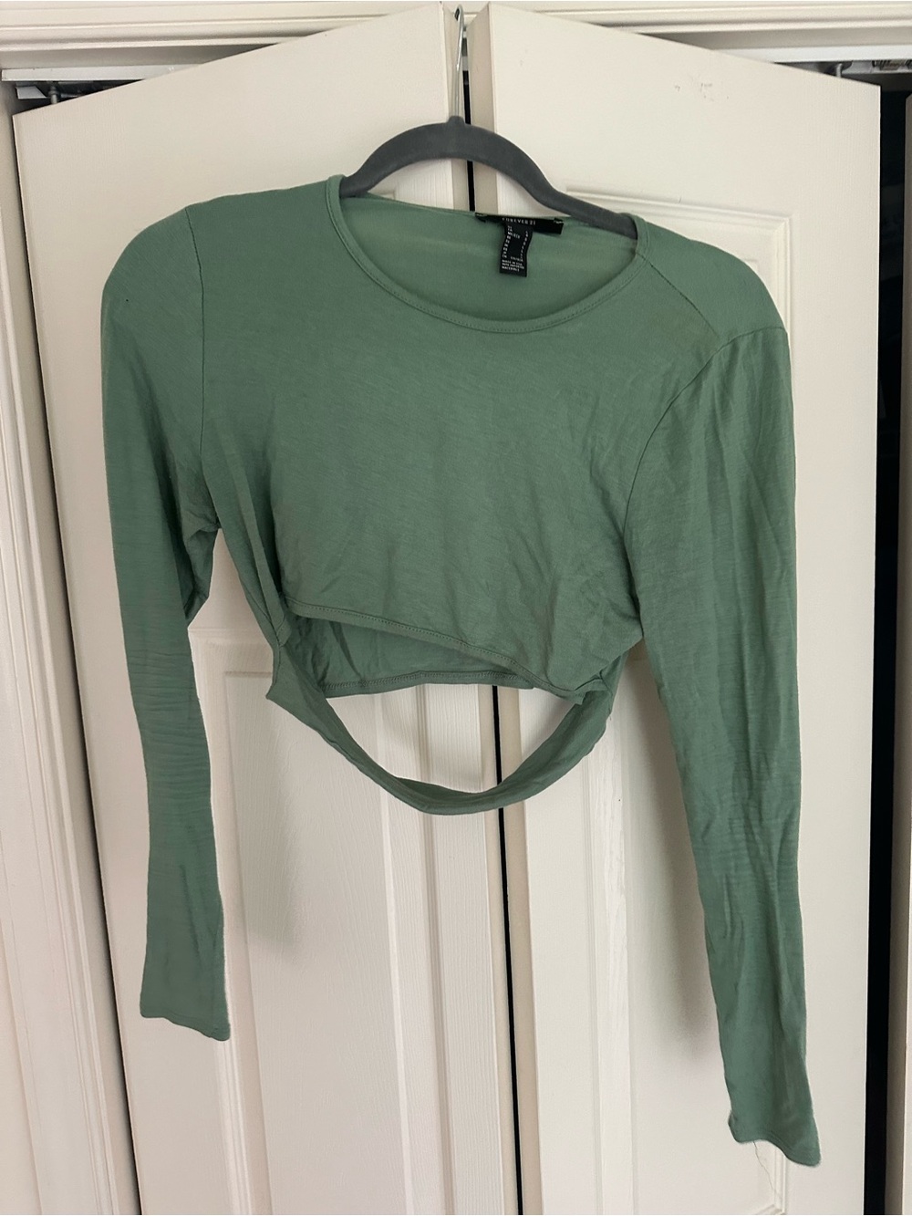 Forever 21 Sage Green Long-Sleeve Cutout Crop Top